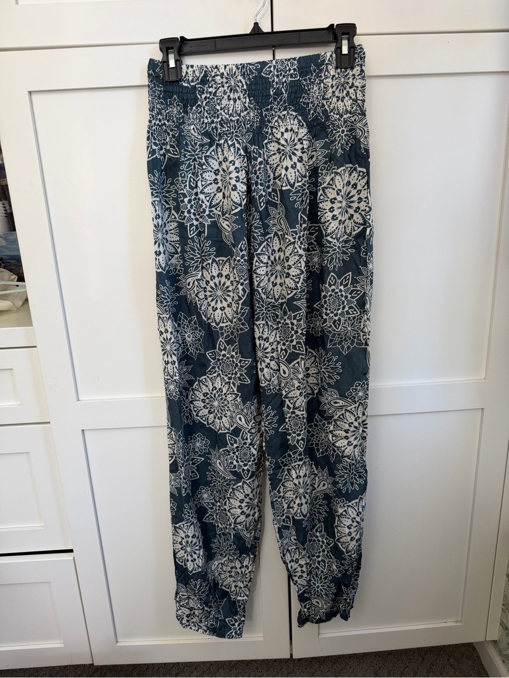 Smocked Waist Floral Harem Joggers - Teal & White